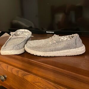 Hay Dude slip on grey,